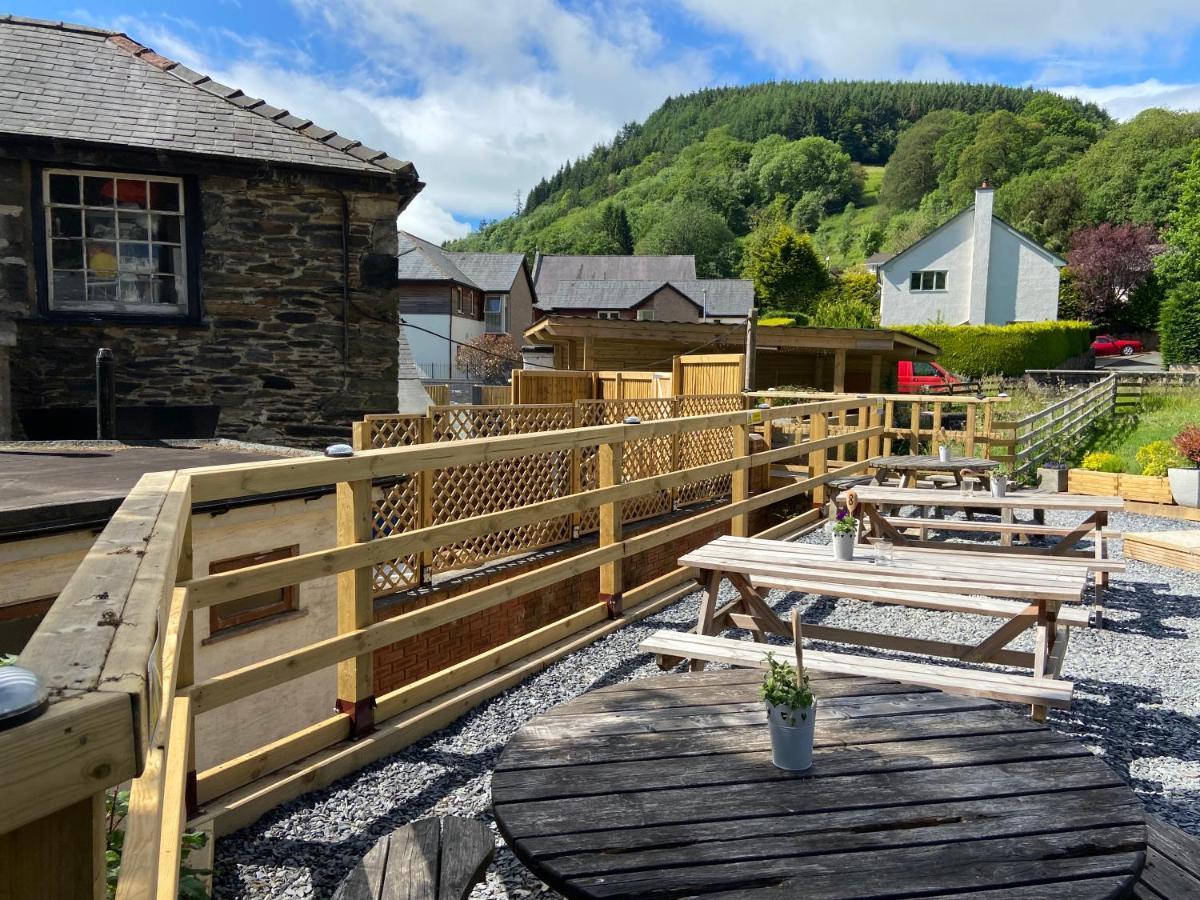 Oyo Glyn Valley Hotel Llansantffraid Glyn Ceiriog Exterior foto